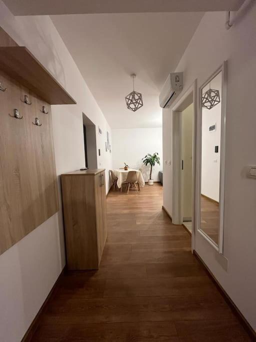 בוקרשט Regie Sunset Apartment מראה חיצוני תמונה